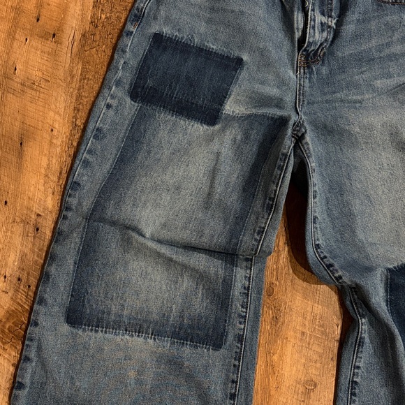 The cutest WIDE LEG denim - Picture 2 of 5